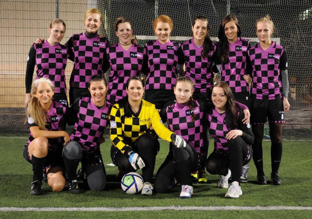 Fotogalerie týmů ve vyrobených fotbalových dresech od Bison Sportswear.