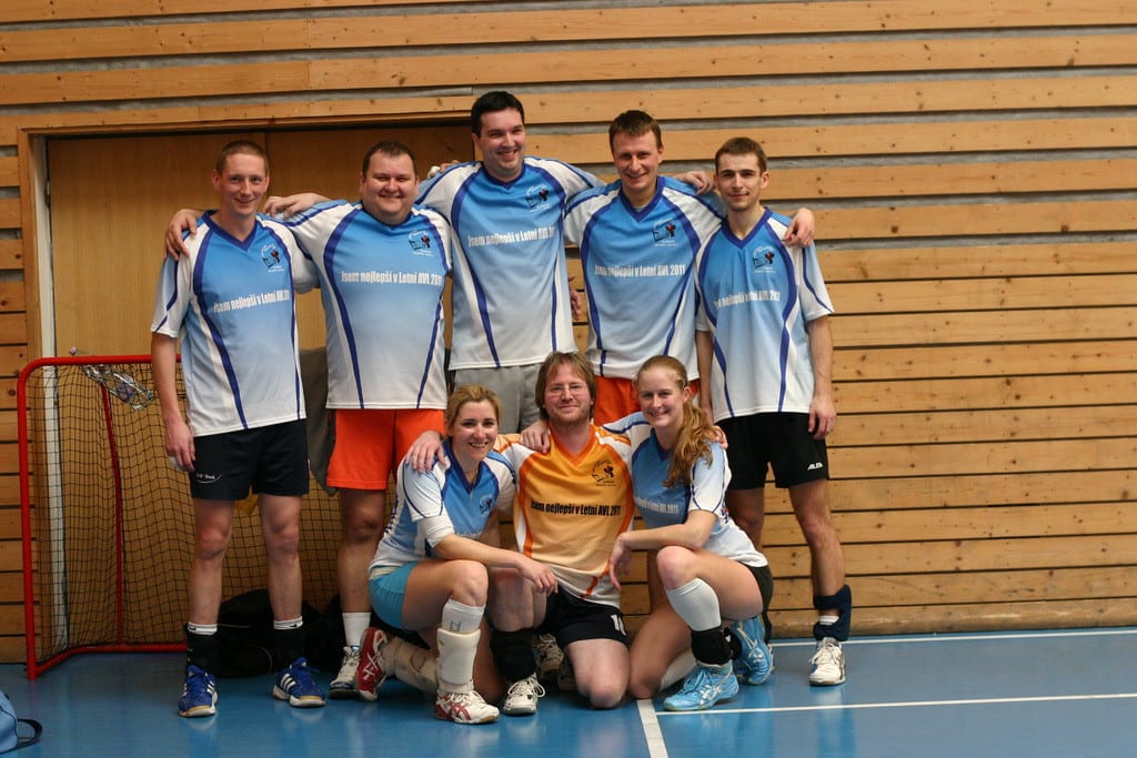 Volejbalové týmy v dresech od českého výrobce dresů a sportovního oblečení Bison Sportswear.