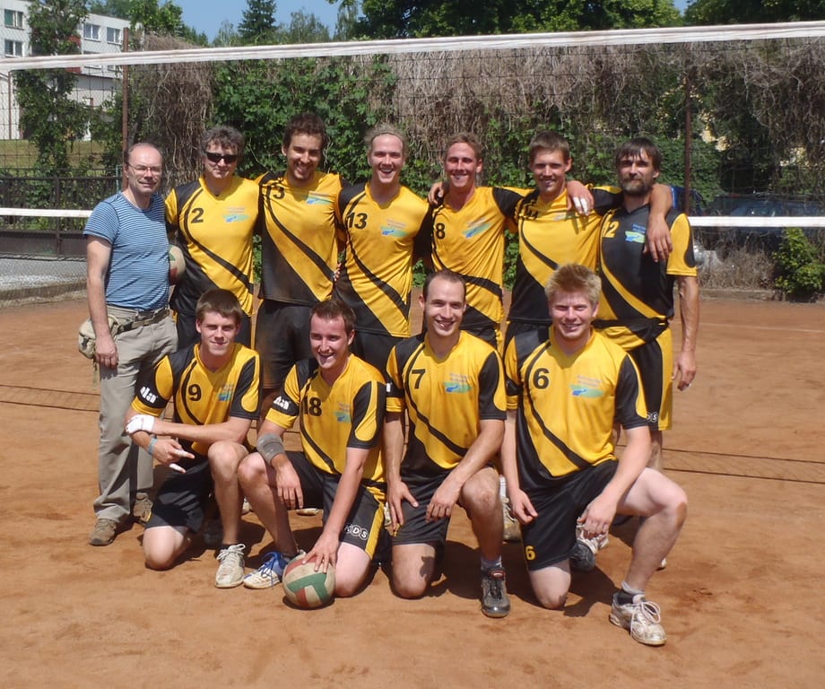 Volejbalové týmy v dresech od českého výrobce dresů a sportovního oblečení Bison Sportswear.