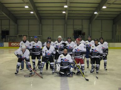 Hokejový tým v dresech Bison Sportswear