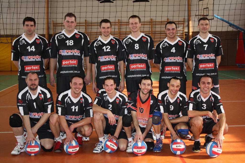 Volejbalové týmy v dresech od českého výrobce dresů a sportovního oblečení Bison Sportswear.