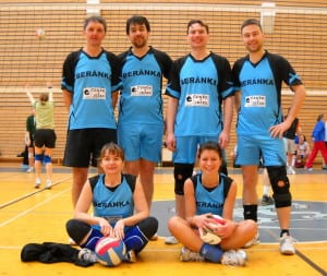 Volejbalové týmy v dresech od českého výrobce dresů a sportovního oblečení Bison Sportswear.